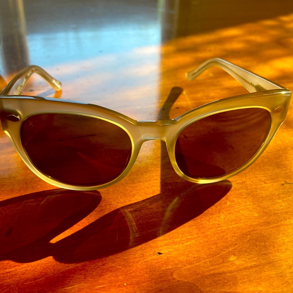 RAEN Mande sunglasses. Never worn. Flesh Crystal color. Slight cat eye style.